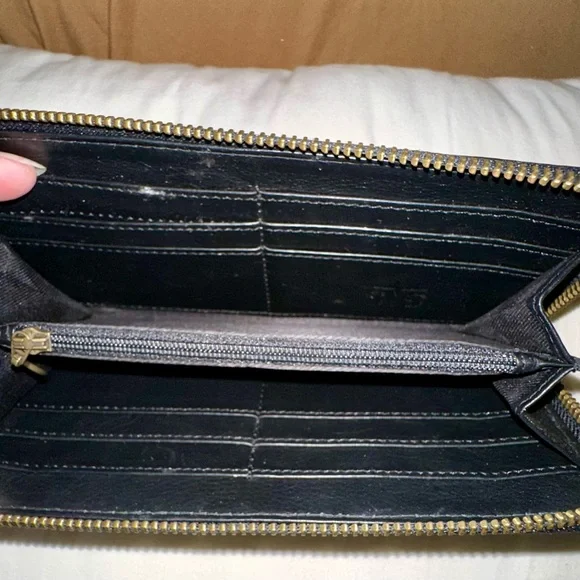 STS Ranchwear Cowhide Leather Wallet - Picture 9 of 11